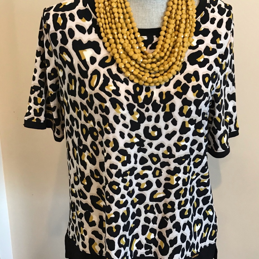 Women’s Medium (8-10) Top Anne Klein w/ necklace